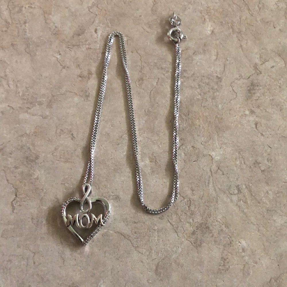 Silver Heart 'Mom' Pendant Necklace